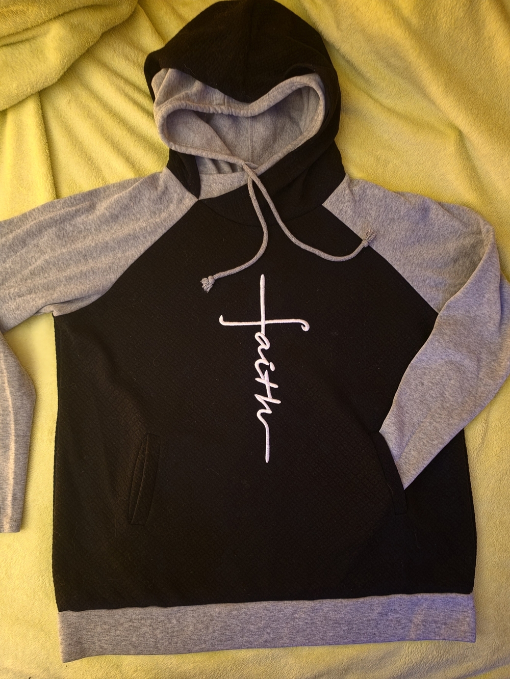 Love in Black & Gray 'Faith' Crewneck Sweatshirt